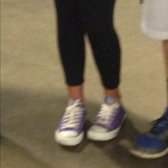 Converse - Picture 3 of 3